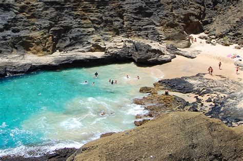 Halona Beach Cove, Oahu | To-Hawaii.com