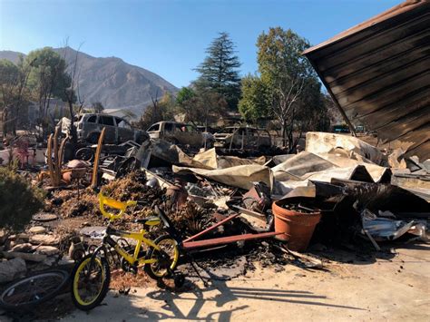 Woolsey Fire: Tens of thousands remain evacuated in Southern California ...