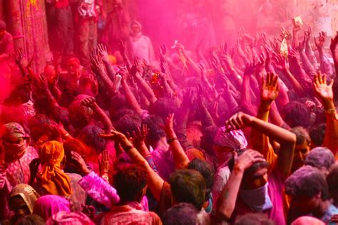 Photo Story: A Glimpse Of Holi In Vrindavan And Mathura - The Better India