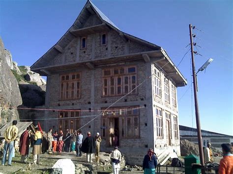 Churdhar Temple | Churdhar Temple, situated at 11966 ft. Thi… | Flickr