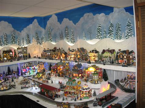 Christmas Village Storage Ideas : Holiday villages and collectible storage case.