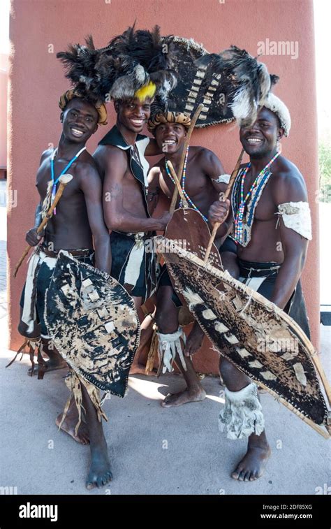 Zambia traditional dancing hi-res stock photography and images - Alamy