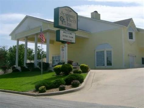 Spinning Wheel Inn Motel (Branson (MO)) - Deals, Photos & Reviews