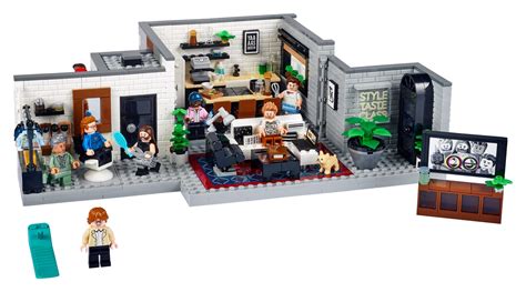 Queer Eye – The Fab 5 Loft 10291 | LEGO® Icons | Buy online at the Official LEGO® Shop GB