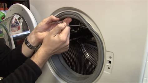 How to Replace the Door Seal on a Washing Machine (Bosch) | eSpares