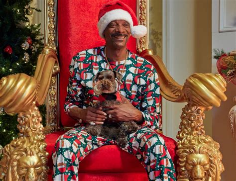 Snoop Dogg, Family Appear in The Children's Place Holiday Campaign