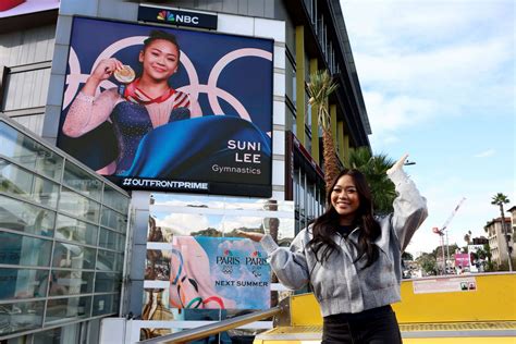 Suni Lee reacts to University of Minnesota's Mya Hooten producing ...