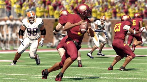 NCAA Football 13 Videos, Cheats, Tips, wallpapers, Rating