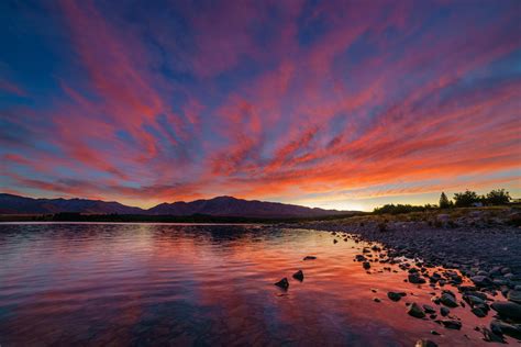 Lake Tekapo Sunrise : Landscape Photography and Time-lapse Videos