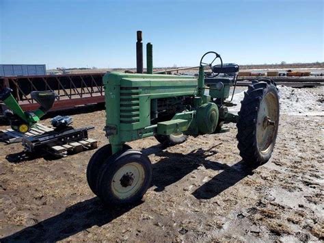 John Deere Model B Tractor - Gasoline - Adam Marshall Land & Auction, LLC