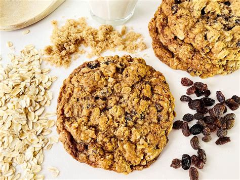 Oatmeal Raisin Cookies (one dozen) - Windy City Baker