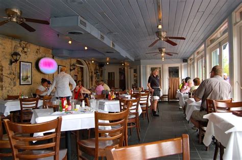 Huey’s On the River - 865 Photos & 996 Reviews - Cajun/Creole - 115 E River St, Savannah, GA ...