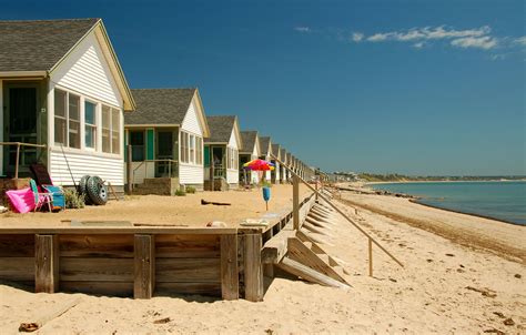 Row of Provincetown Cottages | Cottages by the sea, Provincetown, Cottage