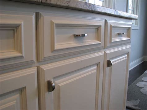 Kitchen Cabinets « Ebben Custom Cabinets & Furniture in 2020 | Raised panel cabinet doors ...
