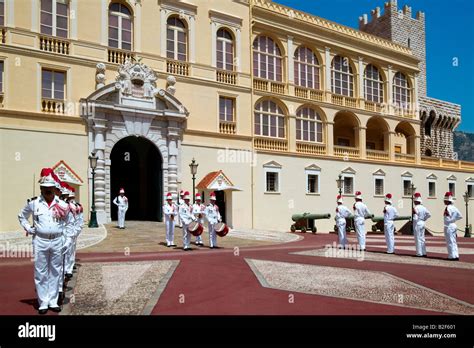 CHANGING OF THE GUARDS PALACE OF THE PRINCE OF MONACO Stock Photo - Alamy