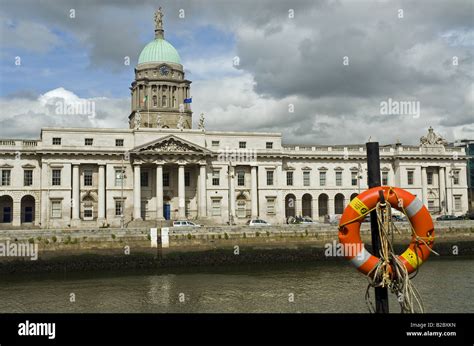 Custom House Dublin Ireland Stock Photo - Alamy