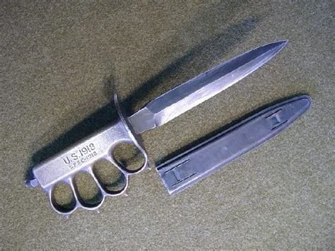 Ka-Bar USMC Fighting Knife