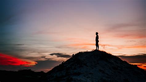 Man Is Standing Alone On Rock Sand In Silhouette Background 4K HD Alone Wallpapers | HD ...