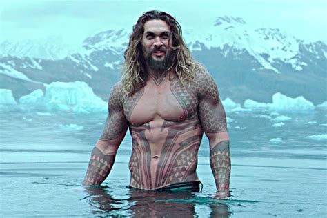 Jason Momoa es despedido de Aquaman