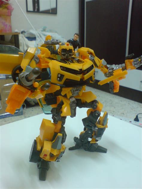 Sean™ Incorporation: Transformers ROTF Human Alliance Bumblebee