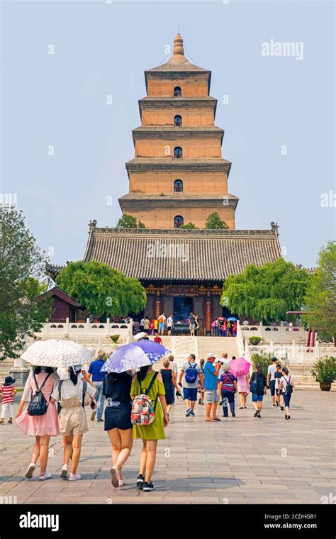 Chinese tourists visiting the Buddhist Giant Wild Goose Pagoda / Big ...