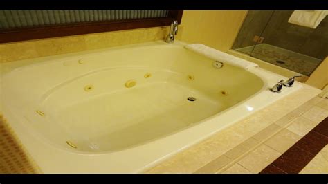 Mandalay Bay Spa Suite - YouTube