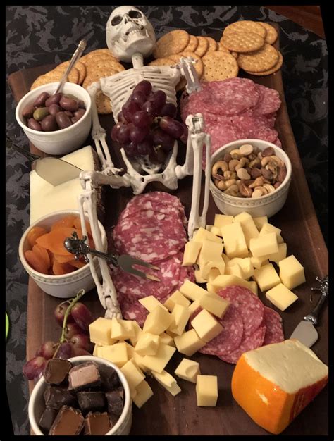 Skeleton charcuterie board 41+ | halloween party ideas for adults theme ...