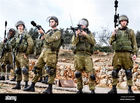 Israel defence forces hi-res stock photography and images - Alamy