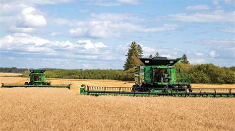 Strength in combine, 4WD tractor unit sales continue in May - Michigan ...