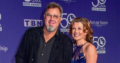 Vince Gill Wife: Who is Amy Grant? - ABTC