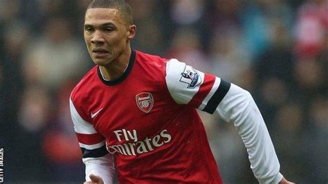 Kieran Gibbs: Arsenal left-back ruled out for three weeks - BBC Sport