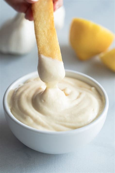 Easy Roasted Garlic Aioli Recipe - Sauce Fanatic