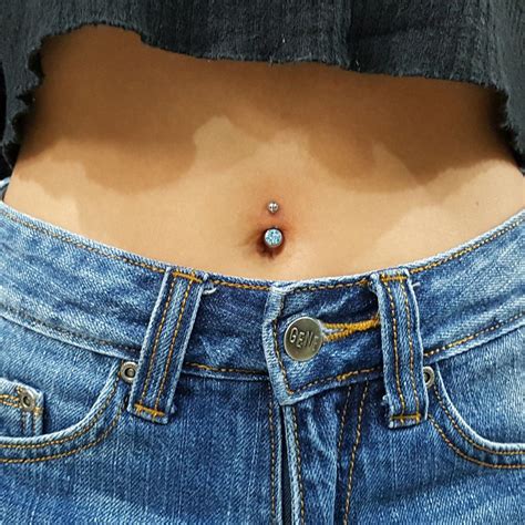 Pin by Andrea :p on Fotos | Bellybutton piercings, Piercings, Cute piercings