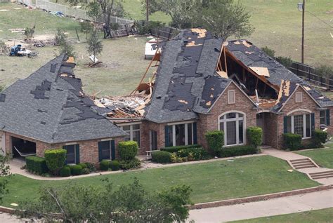 Texas Tornadoes: Twisters Damage Homes Near Dallas-Fort Worth; Fatalities Reported (VIDEO ...