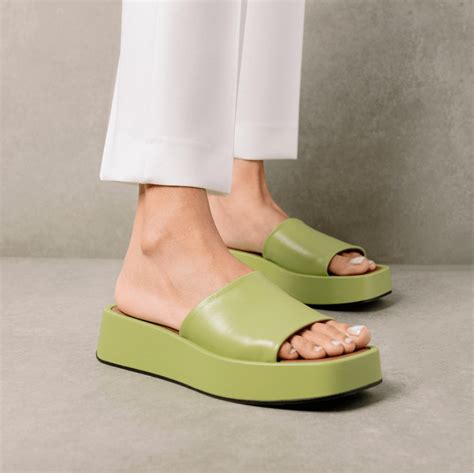 10 Trendy Vegan Shoes You Need To Make Your Wardrobe More Sustainable ...