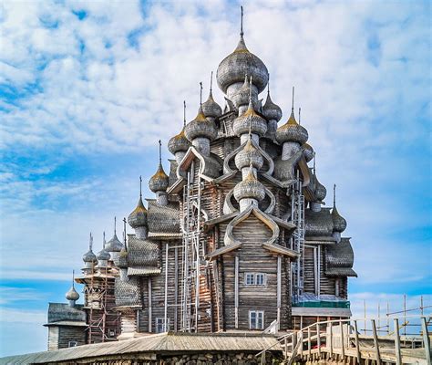 7 Amazing Russian Churches That Seem Right Out of a Fairytale