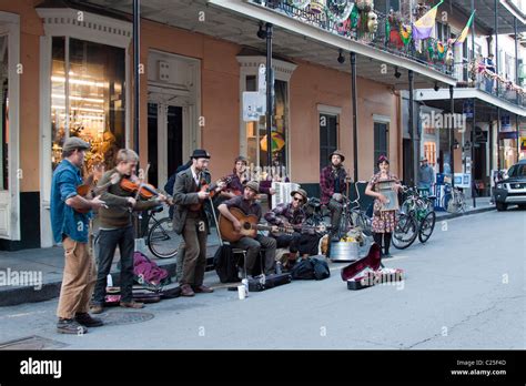 Bourbon street hi-res stock photography and images - Alamy