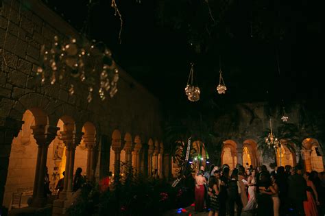 Garden Sunset Wedding by Los Angeles Wedding Photographer