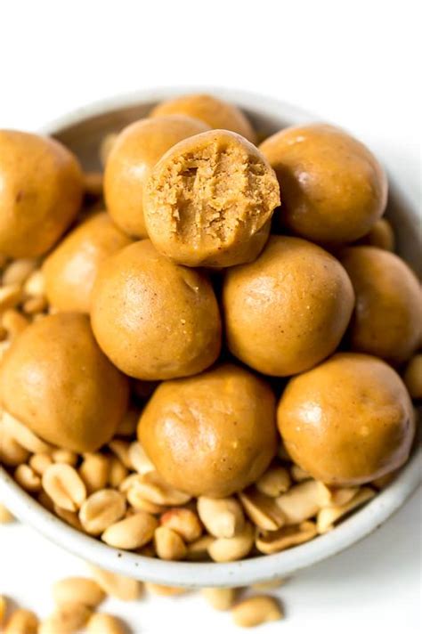 Peanut Butter Protein Balls - WonkyWonderful