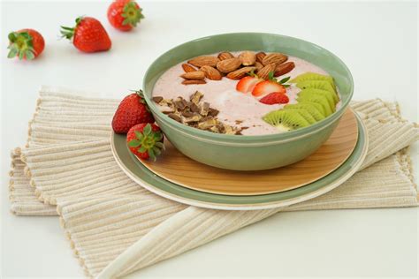 Breakfast Smoothie Bowl - Kosher.com