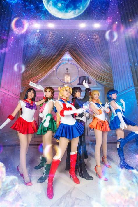 Pretty Guardian in a Sailor Suit | Sailor moon cosplay, Sailor moon costume, Cosplay woman