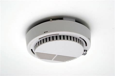 Fire Alarms Vs Smoke Detectors - a clear guide