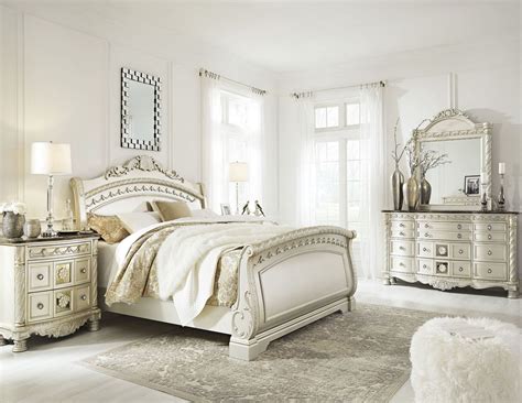 Cassimore North Shore Pearl Silver Sleigh Bedroom Set from Ashley ...