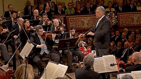 Zubin Mehta - Neujahrskonzert - New Year's Concert 2015 | Apple TV