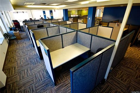 Office Cubicle Dwellers Build 'Walls' for Privacy