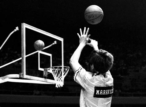 Pete Maravich Had 2 Goals Entering His Final Year at LSU and Had No Problem Achieving Both