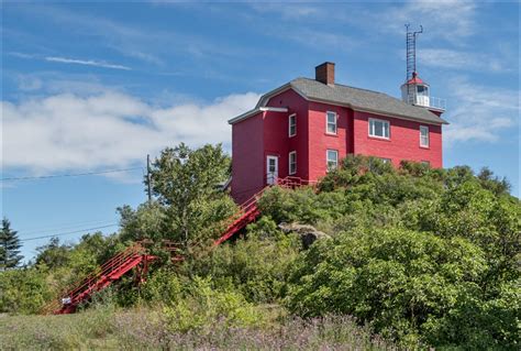 Marquette Harbor Lighthouse – PHILLIP L. BLOCK