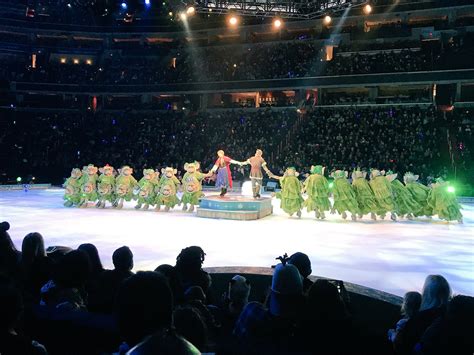 Disney On Ice Presents Frozen~My Favorite Disney On Ice! - Mom the ...