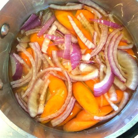 Quick Mexican Pickled Onions and Carrots soaking in brine on ...