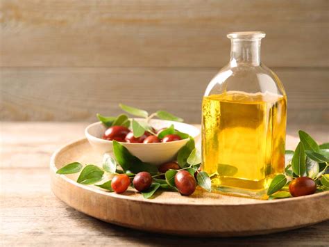 How To Use Jojoba Oil For Hair Growth? | Styles At Life